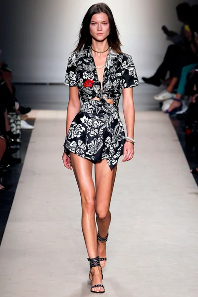 Look 4